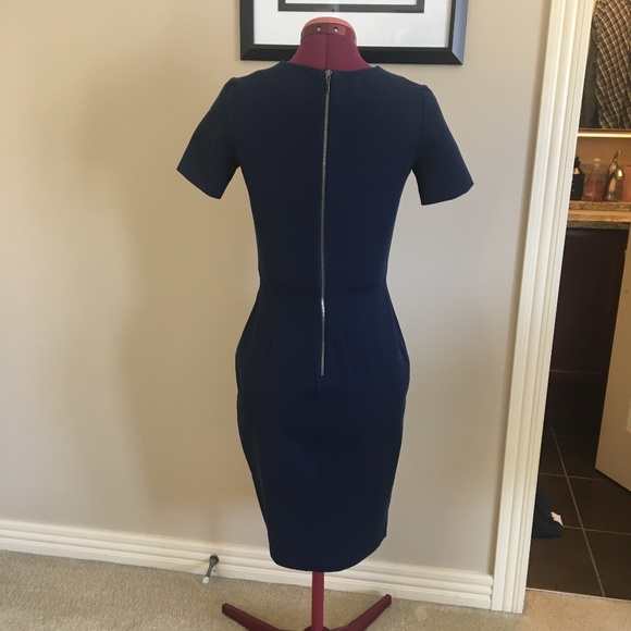 EUC Roland Mouret for Banana Republic - SZ 2 - Navy - Picture 3 of 8